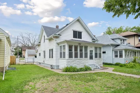 1262 Charles Ave, Saint Paul, MN 55104