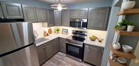 Kitchen - 3420 Golfview Dr #121, Eagan, MN 55123 photo 1 of 3