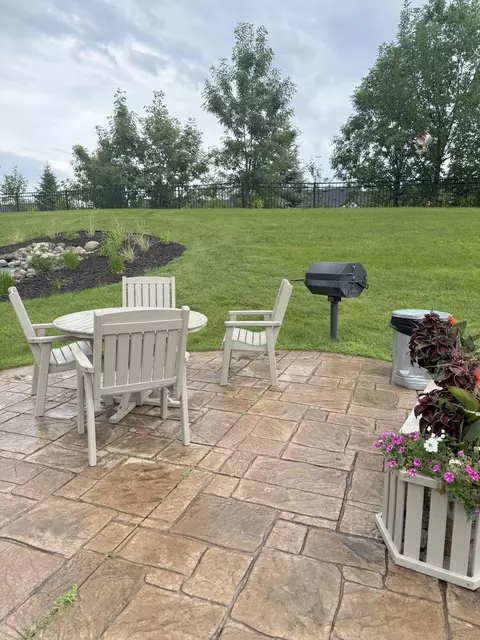 Exterior - 3420 Golfview Dr #121, Eagan, MN 55123 photo 6 of 10