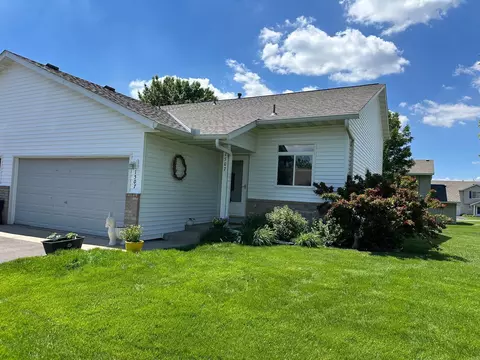 1507 Dublin Ct, Shakopee, MN 55379