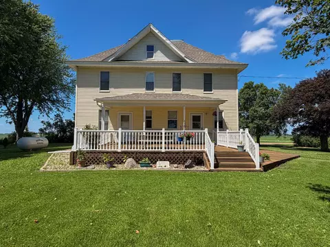 38575 280th St, Henderson, MN 56044