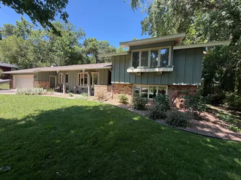 2005 13th St S, Saint Cloud, MN 56301