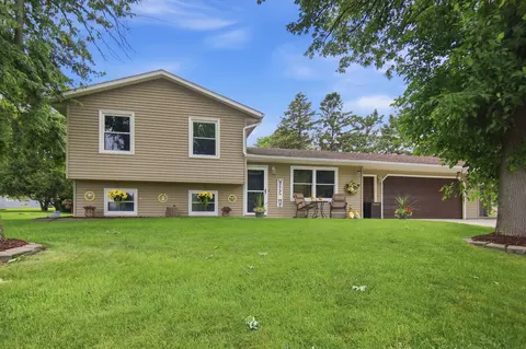 360 Allan Ave, Owatonna, MN 55060