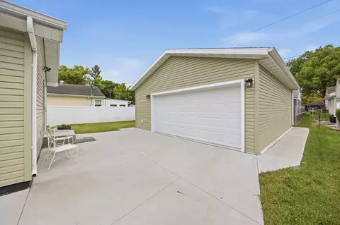 1605 5th St S, Fargo, ND 58103 photo 4