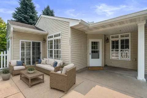 Exterior - 3043 Timberwood Trl, Eagan, MN 55121 photo 5 of 8