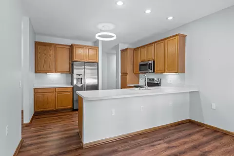 Kitchen - 3043 Timberwood Trl, Eagan, MN 55121 photo 3 of 7