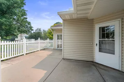 Exterior - 3043 Timberwood Trl, Eagan, MN 55121 photo 7 of 8