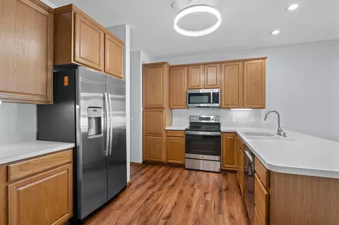 Kitchen - 3043 Timberwood Trl, Eagan, MN 55121 photo 6 of 7