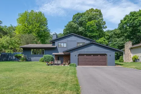 2685 Halstead Ln, Mound, MN 55364