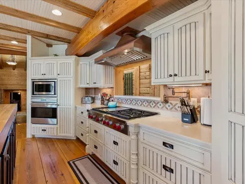 Kitchen - 1009 Bear Path Dr, Park Rapids, MN 56470 photo 2 of 5