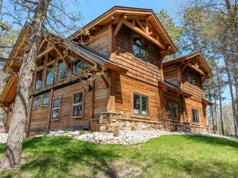 Exterior - 1009 Bear Path Dr, Park Rapids, MN 56470 photo 10 of 17
