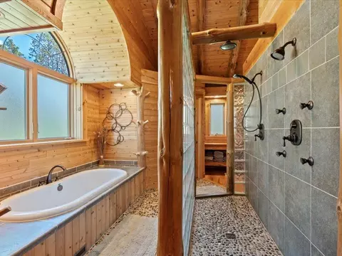 Bath - 1009 Bear Path Dr, Park Rapids, MN 56470 photo 4 of 6