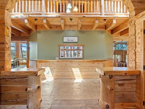 Entry Way - 1009 Bear Path Dr, Park Rapids, MN 56470 photo 2 of 7