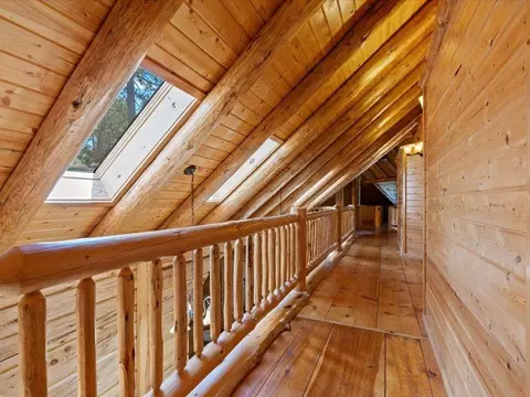 Entry Way - 1009 Bear Path Dr, Park Rapids, MN 56470 photo 6 of 7