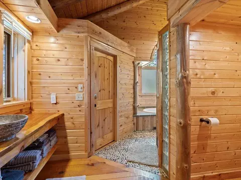 Bath - 1009 Bear Path Dr, Park Rapids, MN 56470 photo 3 of 6