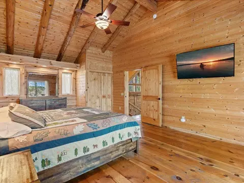 Bedroom - 1009 Bear Path Dr, Park Rapids, MN 56470 photo 2 of 11