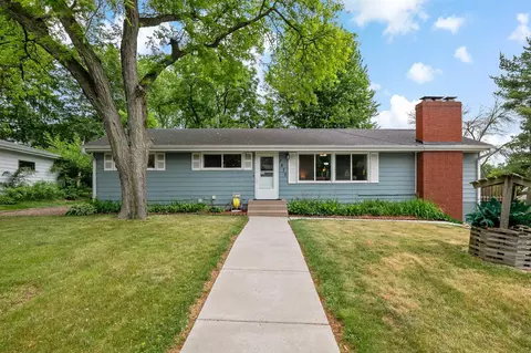 3870 Effress Rd, White Bear Lake, MN 55110