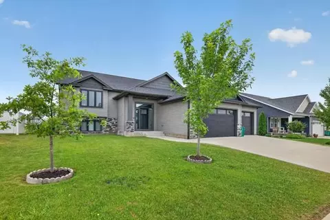 4268 NW Genevieve Pl NW, Rochester, MN 55901