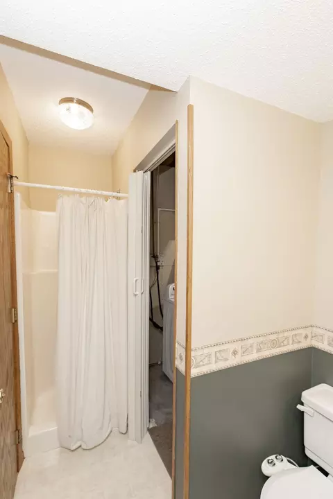 Bath - 1907 27th Ave S, Fargo, ND 58103 photo 5 of 5