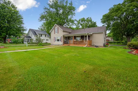 Exterior - 806 5th St NW, Faribault, MN 55021 photo 3 of 8