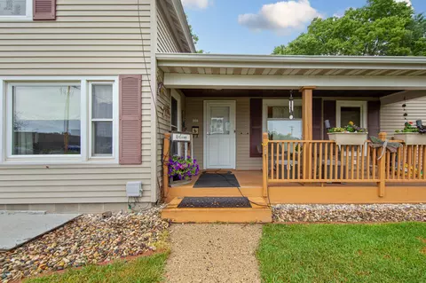 Exterior - 806 5th St NW, Faribault, MN 55021 photo 2 of 8