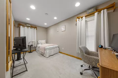 Bedroom - 806 5th St NW, Faribault, MN 55021 photo 2 of 4