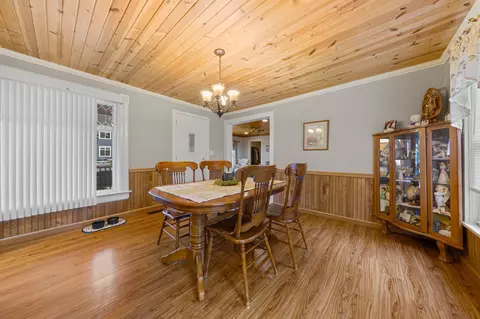 Dining - 806 5th St NW, Faribault, MN 55021 photo 2 of 3