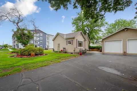 Exterior - 806 5th St NW, Faribault, MN 55021 photo 6 of 8