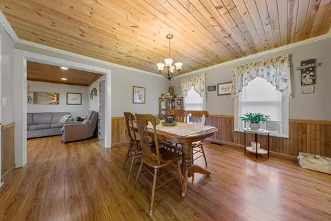 Dining - 806 5th St NW, Faribault, MN 55021 photo 3 of 3
