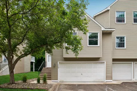4154 Meadowlark Way, Eagan, MN 55122