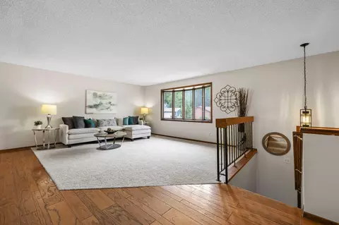 17160 Hershey Ct, Lakeville, MN 55044