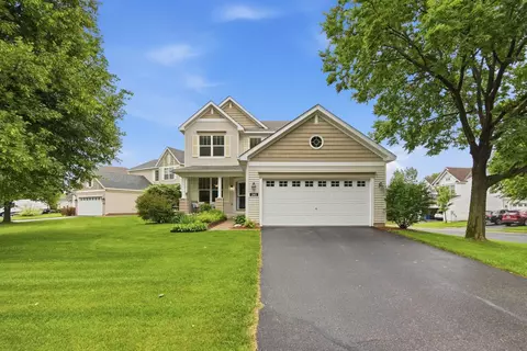 245 Pine Hollow Dr, Circle Pines, MN 55014