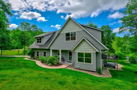 794 Sumac Trl, Hudson, WI 54016