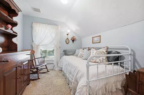 Bedroom - 7485 Greenfield Rd, Loretto, MN 55357 photo 3 of 5