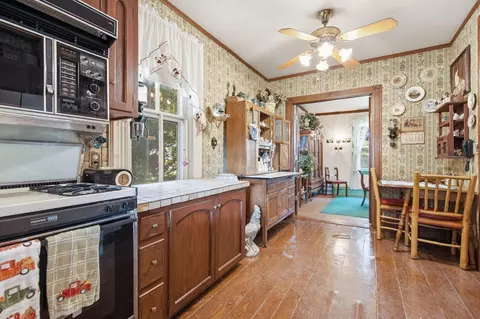 Kitchen - 7485 Greenfield Rd, Loretto, MN 55357 photo 3 of 3