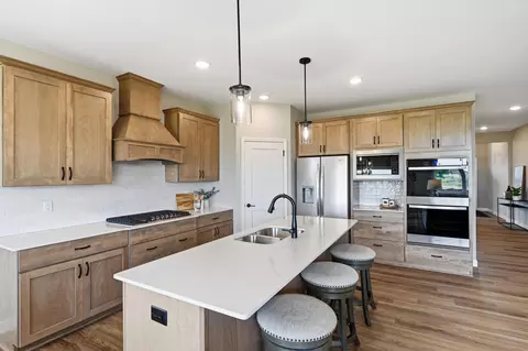4617 89th St NE, Monticello, MN 55362