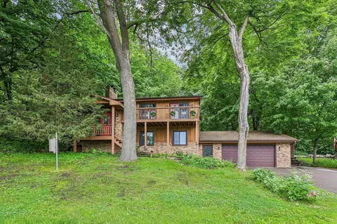 6680 Lotus Trl, Chanhassen, MN 55317