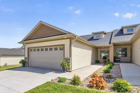 692 Shardlow Pl NE, Byron, MN 55920
