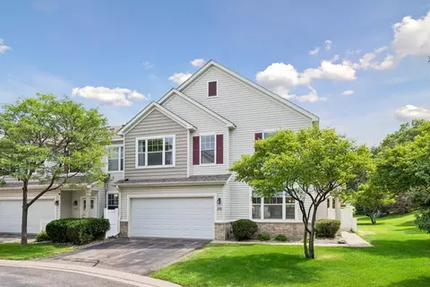 868 Princeton Ave, Shakopee, MN 55379
