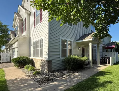868 Princeton Ave, Shakopee, MN 55379
