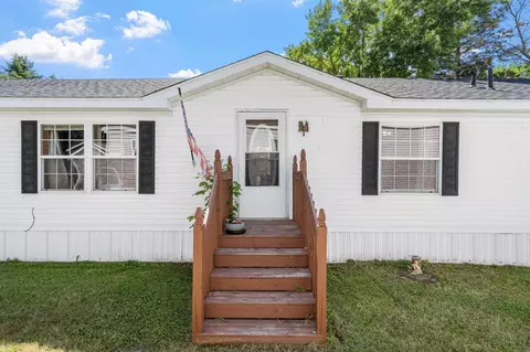 93 Riverside Ter, Watertown, MN 55388