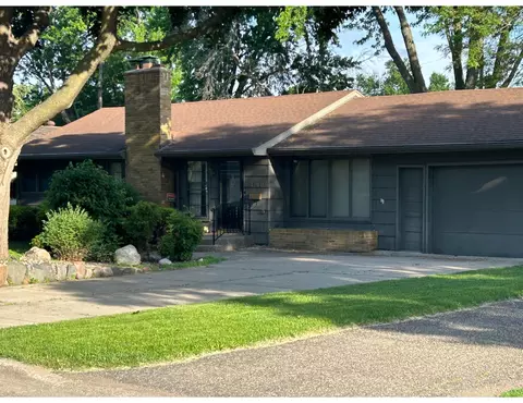 1200 Shryer Ave W, Saint Paul, MN 55113