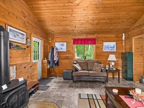 Living - 3616 Lavaque Rd, Hermantown, MN 55811 photo 4 of 4