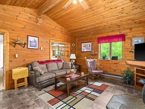 Living - 3616 Lavaque Rd, Hermantown, MN 55811 photo 2 of 4