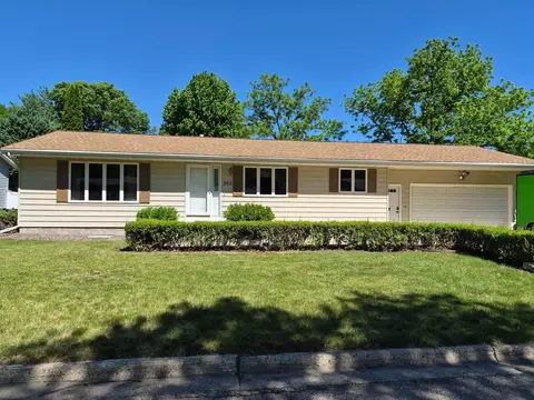 302 Sunrise Ln, Marshall, MN 56258
