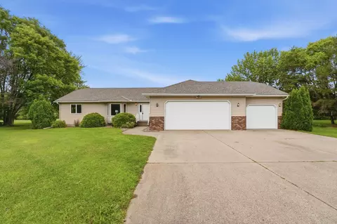 Exterior - 1850 E 49th St SE, Saint Cloud, MN 56304 photo 2 of 15