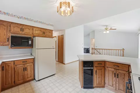 Kitchen - 1850 E 49th St SE, Saint Cloud, MN 56304 photo 5 of 6