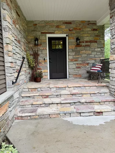 3335 Victoria St N, Shoreview, MN 55126