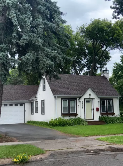 2913 Florida Ave S, Saint Louis Park, MN 55426