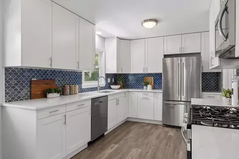 Kitchen - 4965 Main St E, Maple Plain, MN 55359 photo 2 of 7